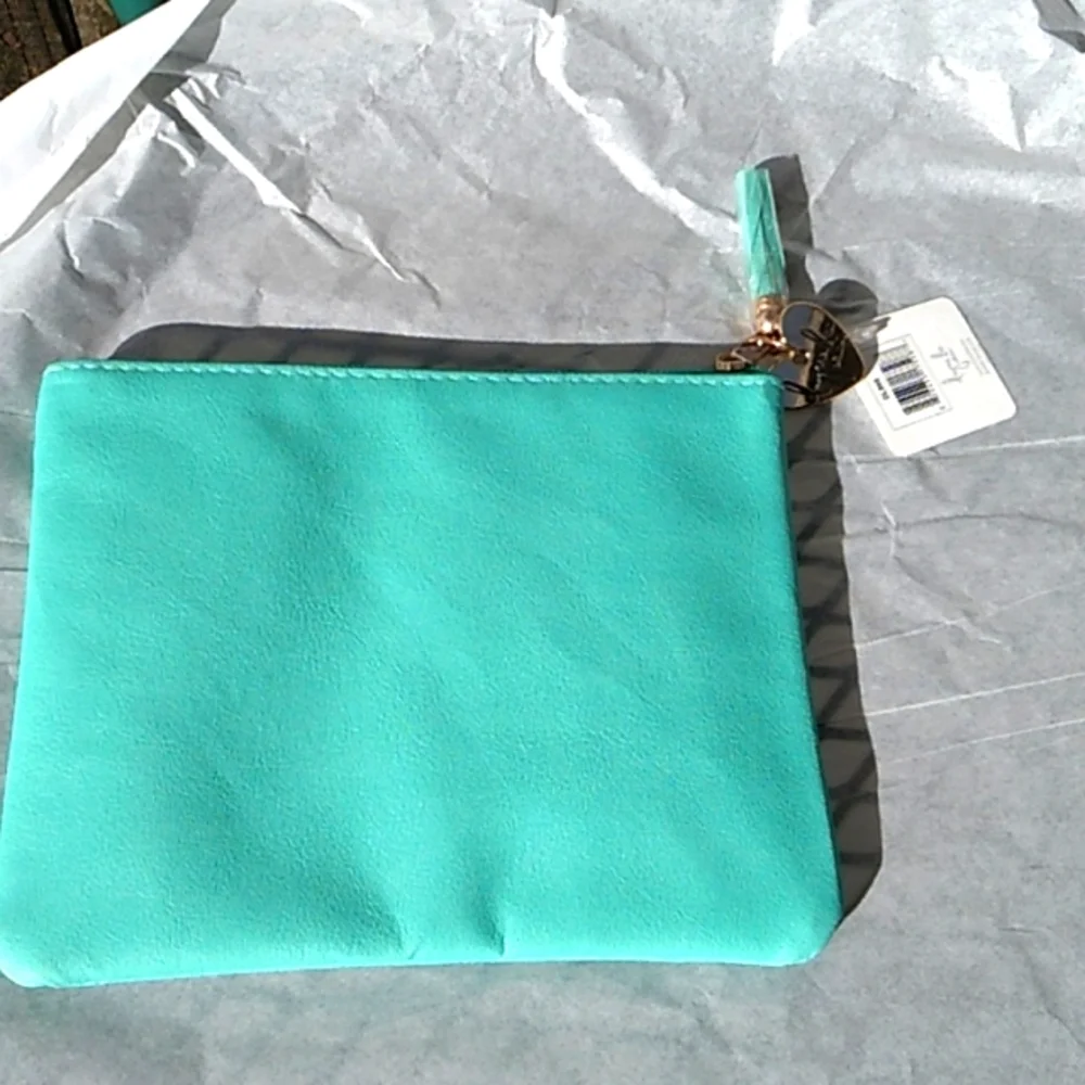 Nwt Small Cosmetic Bag - Picture 2 of 5